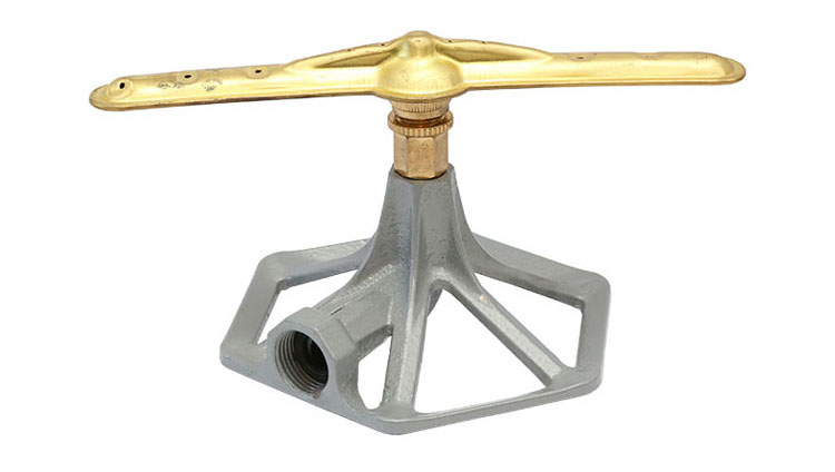 Metal Base With ब्रास 2 Arm Rotatory Sprinkler