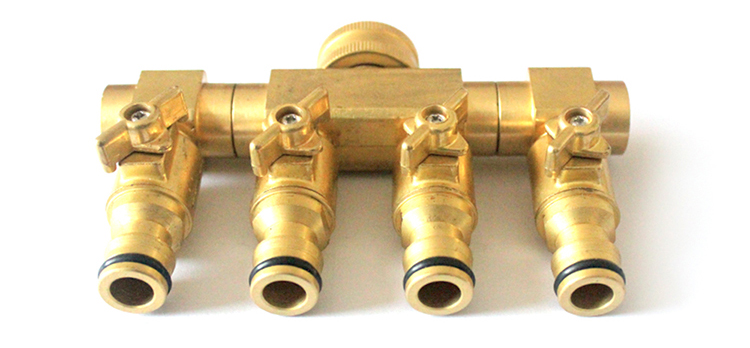 Duty ब्रास 4 Way Hose Manifold Hose Pipe Adapter